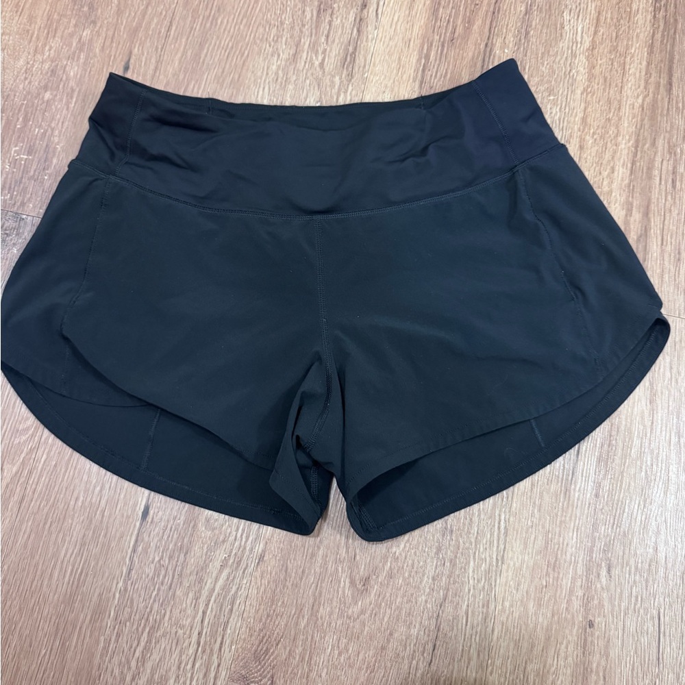 Lululemon hotty hot short 2.5